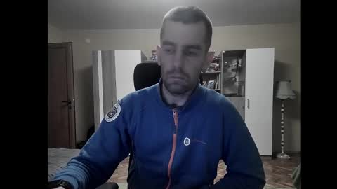 Snapshot of blue_eyed_wolf chatting on 12/11/24, 03:15 Runaway online show from 12/11/24, 03:15