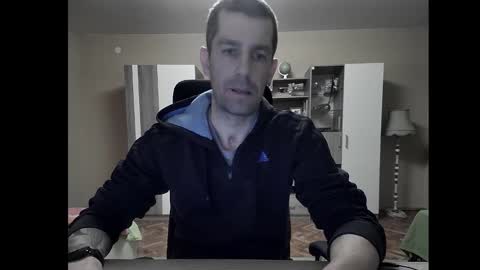 Snapshot of blue_eyed_wolf chatting on 01/16/25, 07:52 Runaway online show from 01/16/25, 07:52