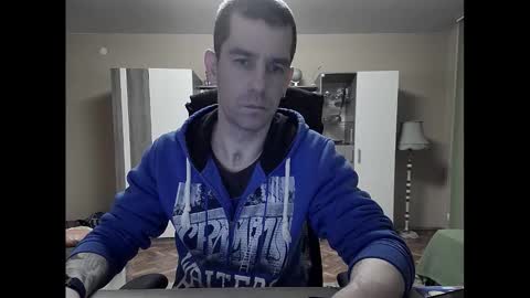 Snapshot of blue_eyed_wolf chatting on 02/11/25, 08:31 Runaway online show from 02/11/25, 08:31