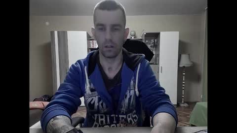 Snapshot of blue_eyed_wolf chatting on 02/14/25, 08:15 Runaway online show from 02/14/25, 08:15