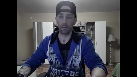 Snapshot of blue_eyed_wolf chatting on 02/16/25, 08:22 Runaway online show from 02/16/25, 08:22