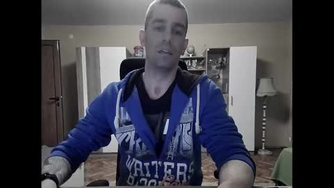 Snapshot of blue_eyed_wolf chatting on 02/22/25, 03:58 Runaway online show from 02/22/25, 03:58