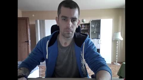 Snapshot of blue_eyed_wolf chatting on 03/05/25, 02:56 Runaway online show from 03/05/25, 02:56