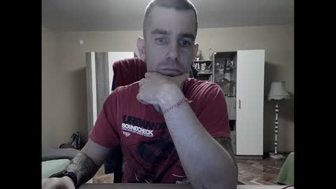 Snapshot of blue_eyed_wolf chatting on 03/10/25, 09:07 Runaway online show from 03/10/25, 09:07