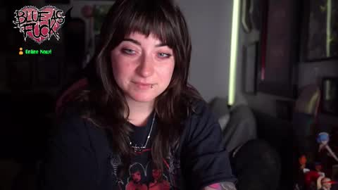 Snapshot of blueasfuck chatting on 10/20/25, 12:11 Blue online show from 10/20/25, 12:11