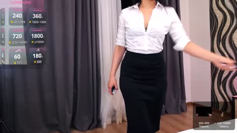 Snapshot of blueberryangel chatting on 01/18/25, 12:46 LENA online show from 01/18/25, 12:46