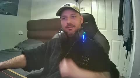 Snapshot of bluebirdflame1 chatting on 02/19/25, 03:06 bluebirdflame1 online show from 02/19/25, 03:06