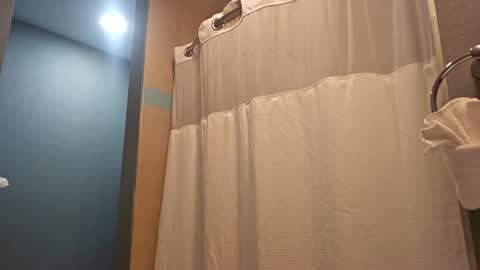 Dominick Wyte online show from 12/24/24, 04:51