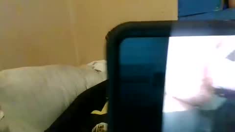 bluedemoneyes1986 online show from 02/10/25, 04:08