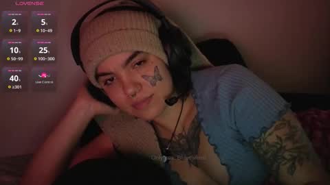 Blue online show from 10/14/25, 02:23