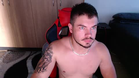 Snapshot of blueeyeboy0 chatting on 01/22/25, 03:40 blueeyeboy0 online show from 01/22/25, 03:40