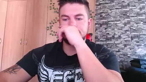 blueeyeboy0 online show from 10/14/25, 07:09