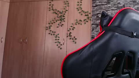 blueeyeboy0 online show from 10/20/25, 08:04