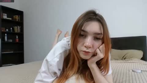 Snapshot of blush_lover chatting on 10/06/25, 08:01 Kate online show from 10/06/25, 08:01