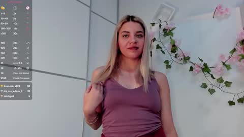 Snapshot of blushkitty chatting on 09/19/25, 03:56 Chloe online show from 09/19/25, 03:56