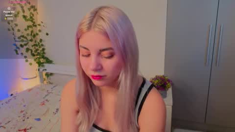 Chloe online show from 11/07/25, 06:24