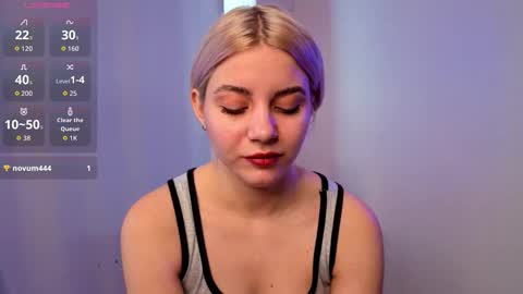 Chloe online show from 11/08/25, 06:35