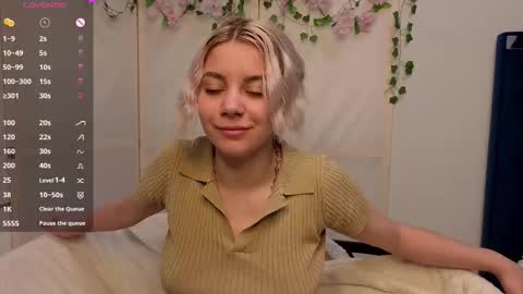 Chloe online show from 11/23/25, 06:02