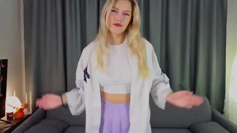 Elina  Next broadcast  online show from 11/10/25, 03:55