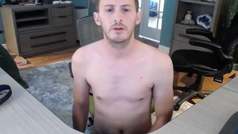 Snapshot of bobtb408 chatting on 01/08/25, 06:52 JoeGuyCO online show from 01/08/25, 06:52