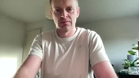 ask me online show from 11/06/25, 08:15