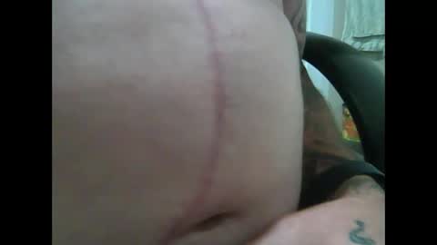 Snapshot of boltboy72 chatting on 10/20/25, 12:27 boltboy72 online show from 10/20/25, 12:27