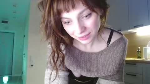 Snapshot of bonjourlabelle chatting on 01/01/25, 05:44 Mary 3 live time content 18 online show from 01/01/25, 05:44