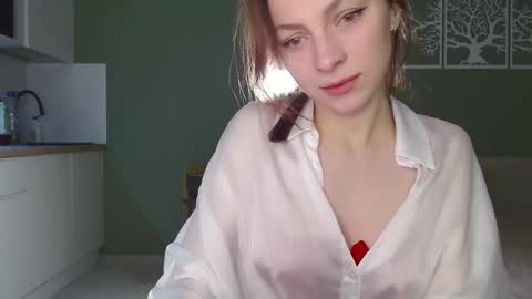 Snapshot of bonjourlabelle chatting on 10/09/25, 05:55 Mary 3 live time content 18 online show from 10/09/25, 05:55