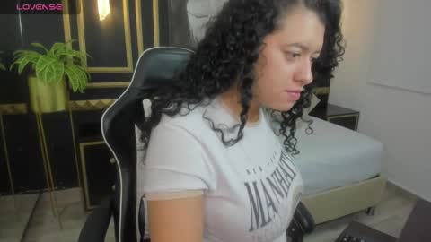 bonnie68_ online show from 11/10/25, 01:32