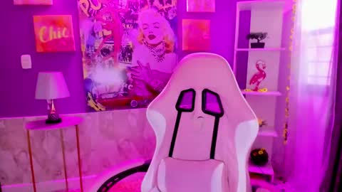 Bonnie online show from 12/28/24, 12:24