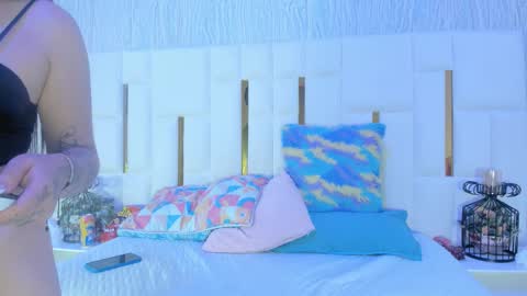 Bonnie online show from 11/03/25, 01:29