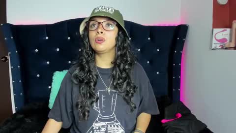 Snapshot of bonnie_tucci_ chatting on 09/19/25, 12:50 Bonnie online show from 09/19/25, 12:50