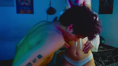 Bonnie Y Ash online show from 10/17/25, 04:37