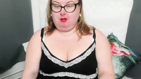Snapshot of bonnieshining chatting on 12/13/24, 05:16 Bonnie online show from 12/13/24, 05:16