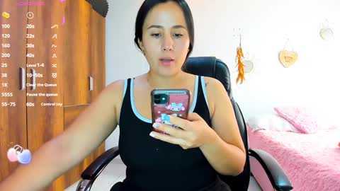 Snapshot of bonny_greylm chatting on 01/16/25, 06:59 sofia online show from 01/16/25, 06:59