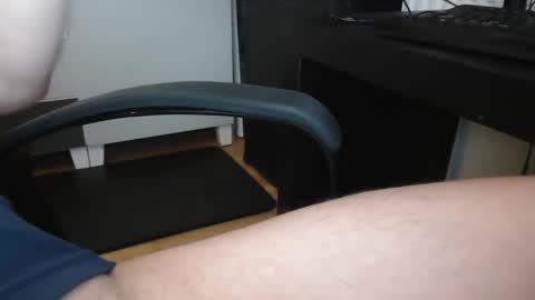 Snapshot of bonobooy chatting on 12/18/24, 09:14 Bonobooy online show from 12/18/24, 09:14