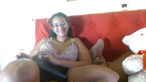 Snapshot of bonvivantb chatting on 01/02/25, 01:40 Queen Bon Vivantt online show from 01/02/25, 01:40