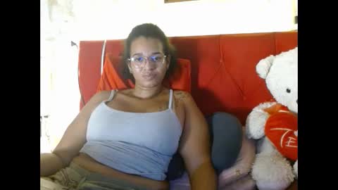 Snapshot of bonvivantb chatting on 01/06/25, 04:13 Queen Bon Vivantt online show from 01/06/25, 04:13