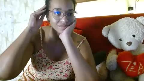 Snapshot of bonvivantb chatting on 02/17/25, 05:10 Queen Bon Vivantt online show from 02/17/25, 05:10