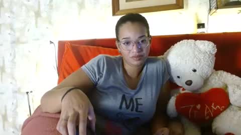Snapshot of bonvivantb chatting on 02/18/25, 04:15 Queen Bon Vivantt online show from 02/18/25, 04:15