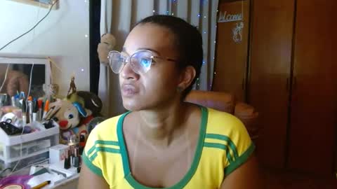 Snapshot of bonvivantb chatting on 02/19/25, 10:42 Queen Bon Vivantt online show from 02/19/25, 10:42