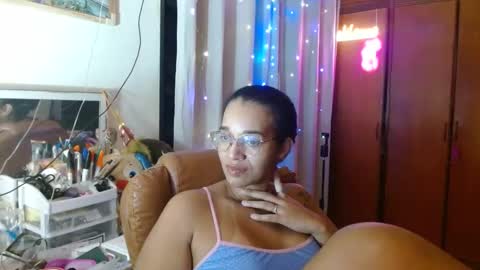 Snapshot of bonvivantb chatting on 03/02/25, 05:01 Queen Bon Vivantt online show from 03/02/25, 05:01