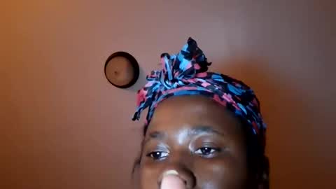 Snapshot of boo118087 chatting on 11/23/25, 01:33 boo118087 online show from 11/23/25, 01:33