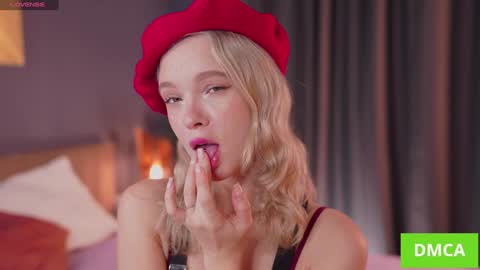 Snapshot of boobybliss chatting on 10/19/25, 08:15 Alina online show from 10/19/25, 08:15