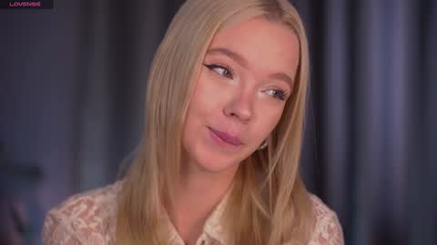 Snapshot of boobybliss chatting on 10/24/25, 07:38 Alina online show from 10/24/25, 07:38