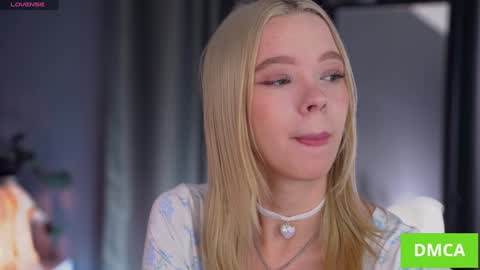 Snapshot of boobybliss chatting on 10/27/25, 07:34 Alina online show from 10/27/25, 07:34