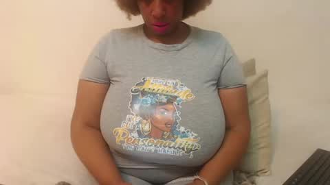 boobyqueen online show from 02/18/25, 09:09