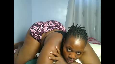 sandrah online show from 11/28/25, 09:01