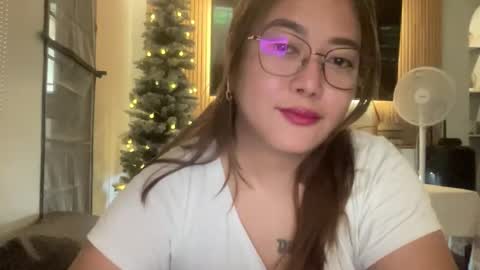 Snapshot of booty_princess0 chatting on 11/17/25, 01:33 Princess online show from 11/17/25, 01:33