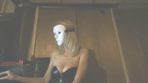Snapshot of bored_housewife1985 chatting on 12/02/24, 09:35 bored_housewife1985 online show from 12/02/24, 09:35